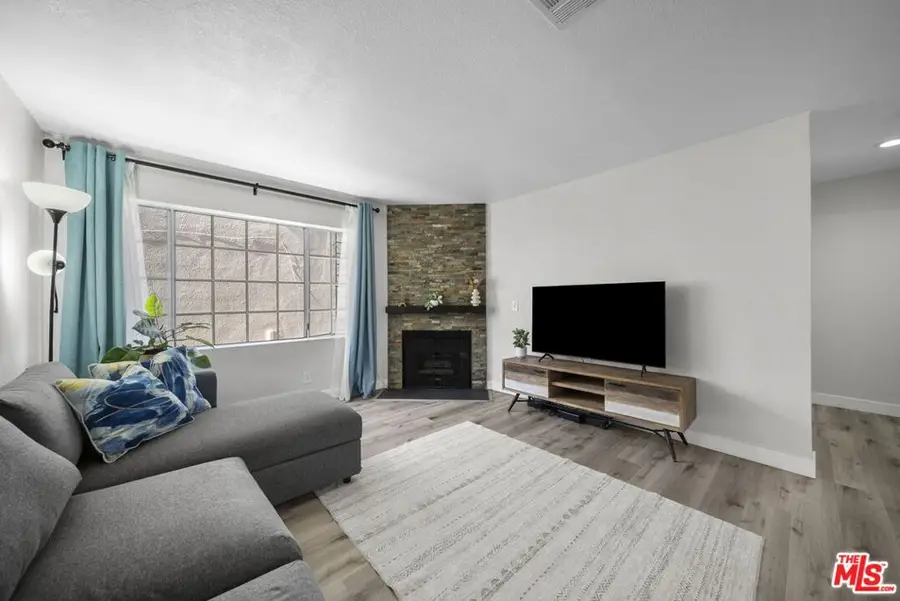 7658 Topanga Canyon Boulevard #113, Canoga Park, CA 91304 - #2