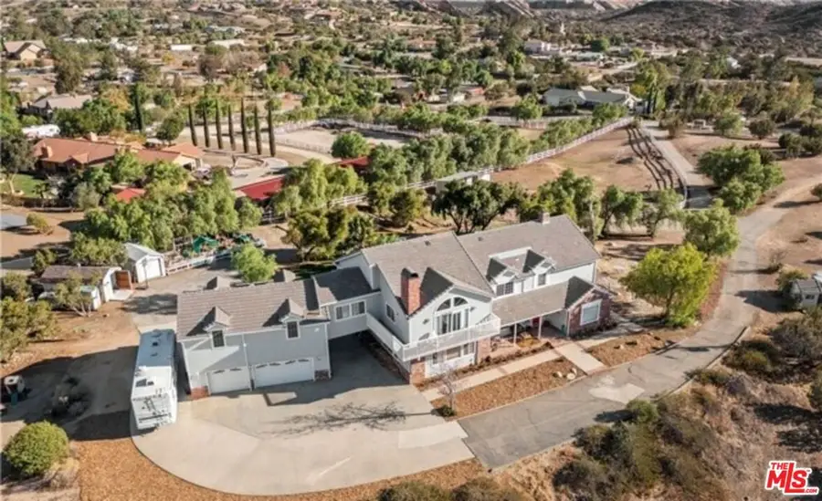 33247 Escondido Drive, Santa Clarita, CA 91390 - #3