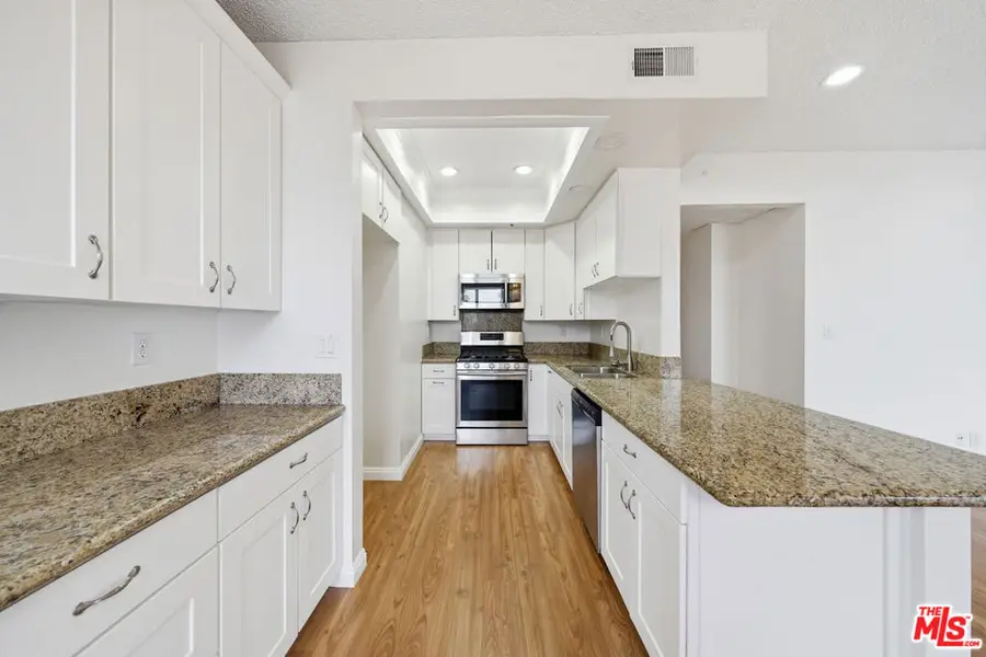 533 S St Andrews Place #313, Los Angeles, CA 90020 - #3