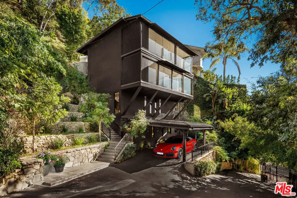 1782 Viewmont Drive, Los Angeles, CA 90069 - #1