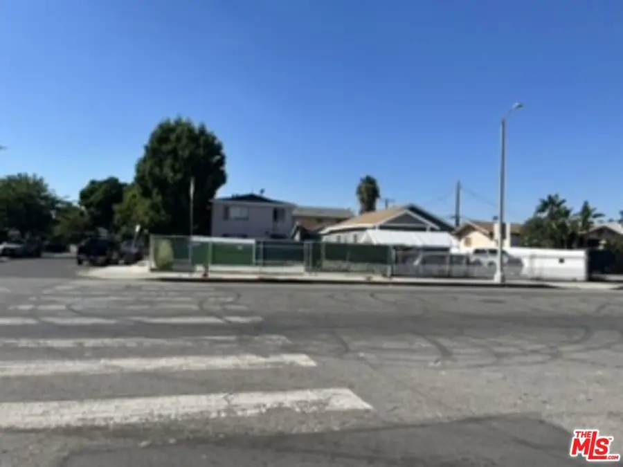 8129 S San Pedro Street, Los Angeles, CA 90003 - #3