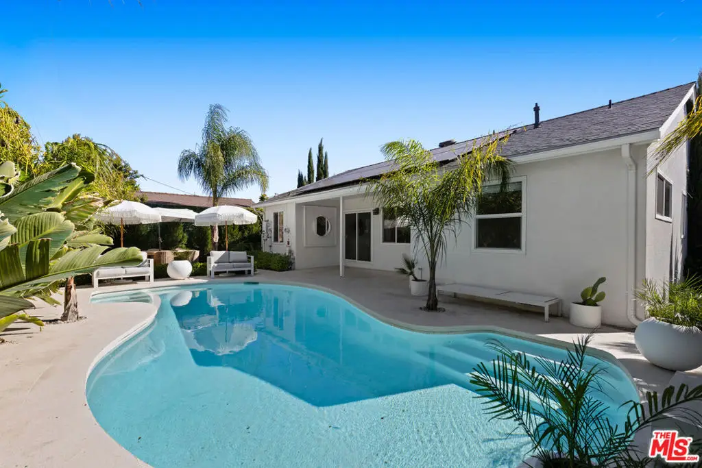 19833 Bassett Street, Winnetka, CA 91306 - #1