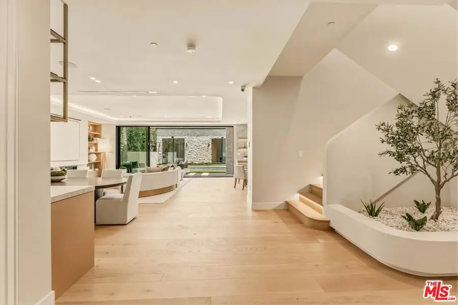 4630 Saloma Avenue, Sherman Oaks, CA 91403 - #2