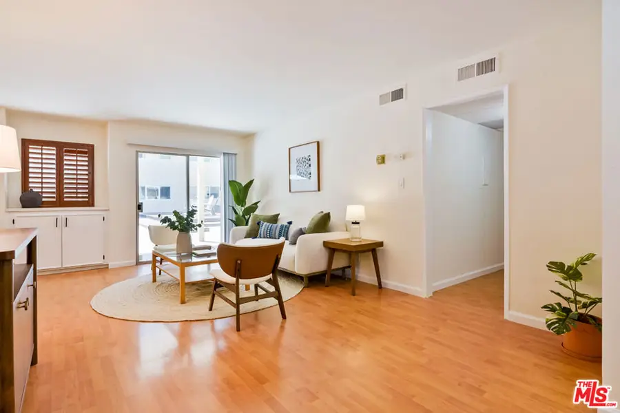 277 Pleasant Street #102, Pasadena, CA 91101 - #2