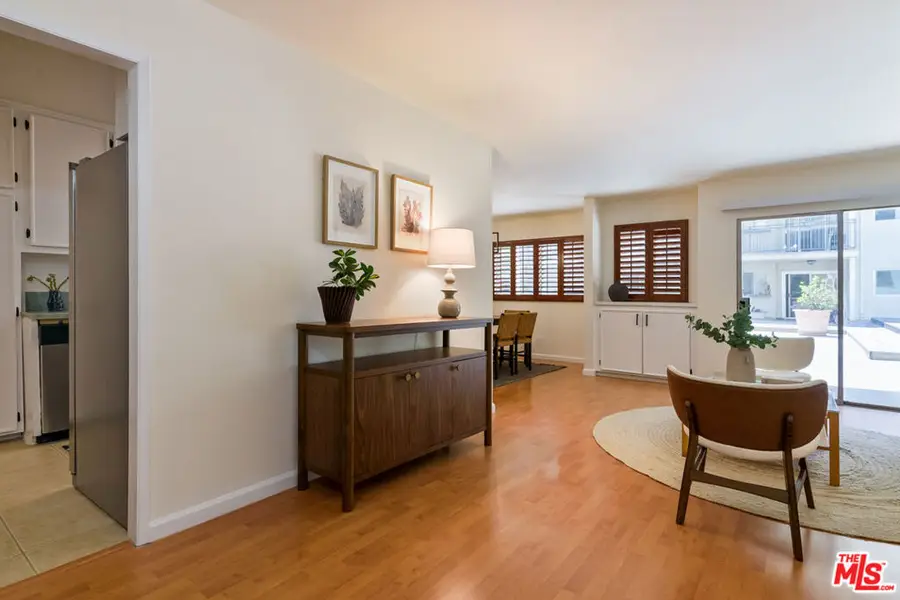 277 Pleasant Street #102, Pasadena, CA 91101 - #3