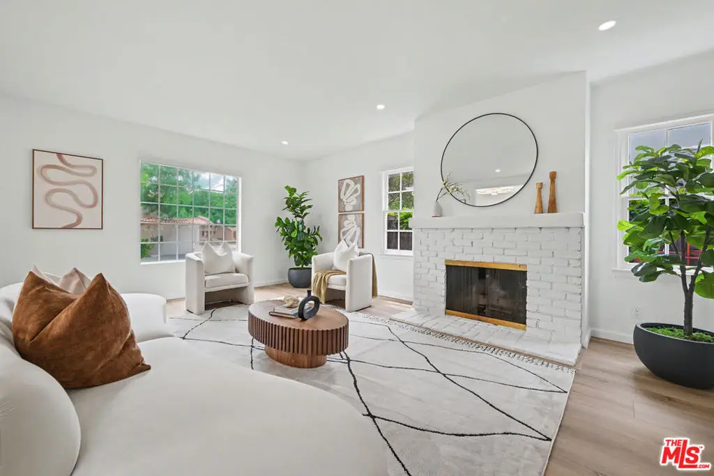 5119 Enfield Avenue, Encino, CA 91316 - #1