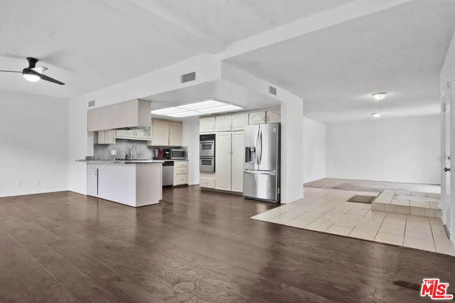 15513 S Tarrant Avenue, Compton, CA 90220 - #2