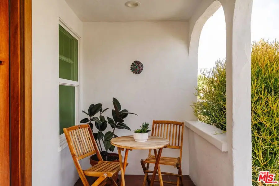 3773 S St Andrews Place, Los Angeles, CA 90018 - #3