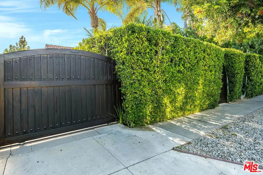 937 N Laurel Avenue, Los Angeles, CA 90046 - #2