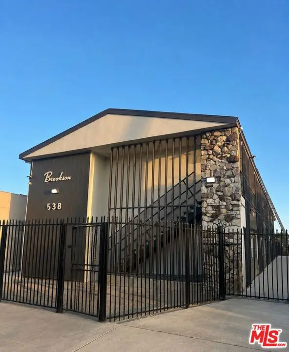 538 W 82nd Street, Los Angeles, CA 90044 - #1