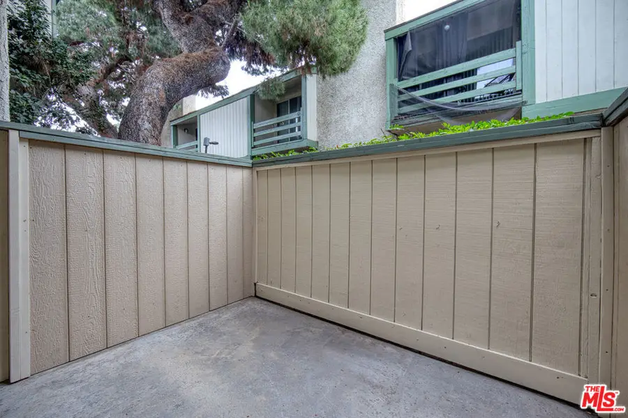7550 Zombar Avenue #8, Van Nuys, CA 91406 - #3