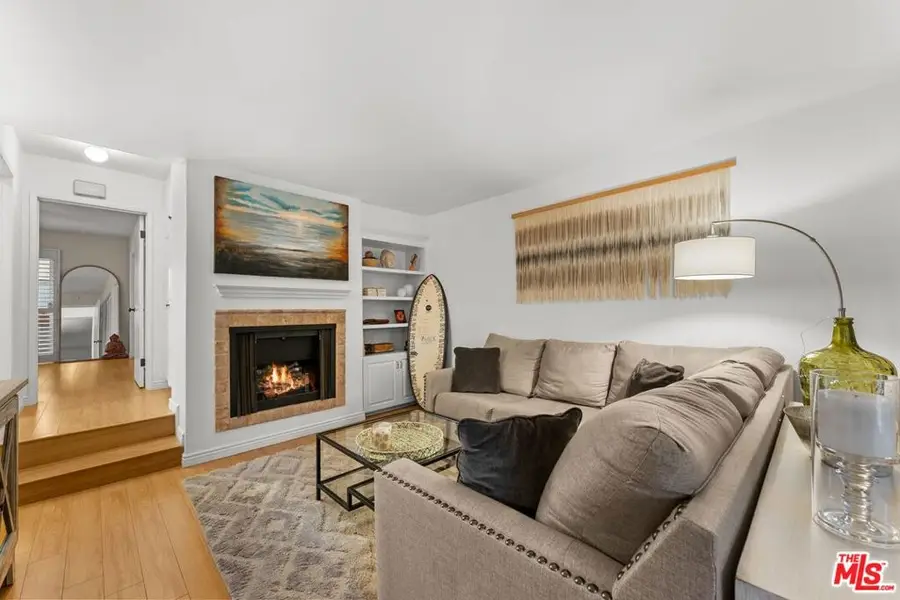 832 Euclid Street #105, Santa Monica, CA 90403 - #3