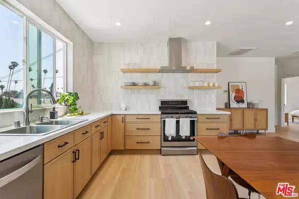 3014 9th Avenue, Los Angeles, CA 90018