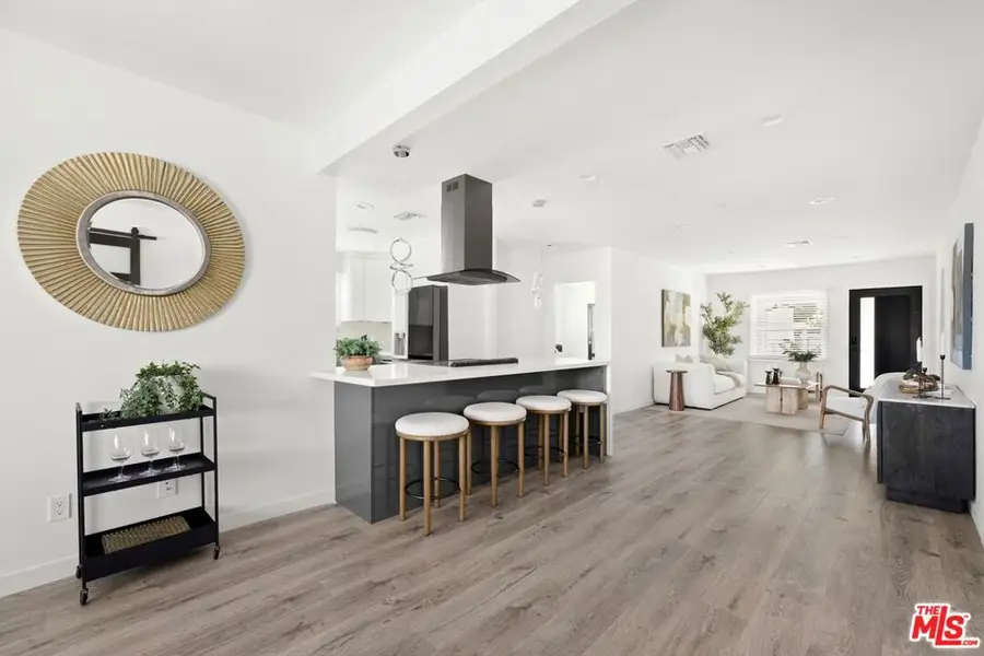 6160 Shoshone Avenue, Encino, CA 91316 - #3