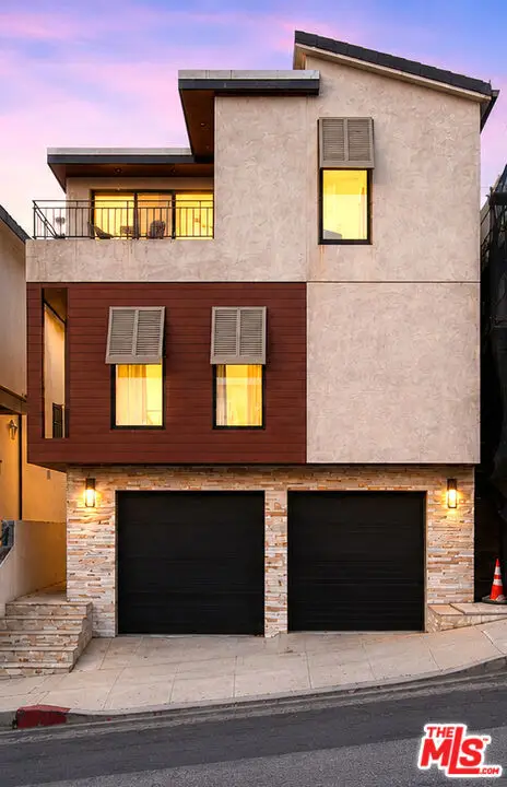 221 36th Street, Manhattan Beach, CA 90266 - #2