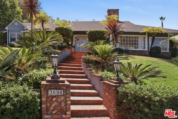3690 Crownridge Drive, Sherman Oaks, CA 91403
