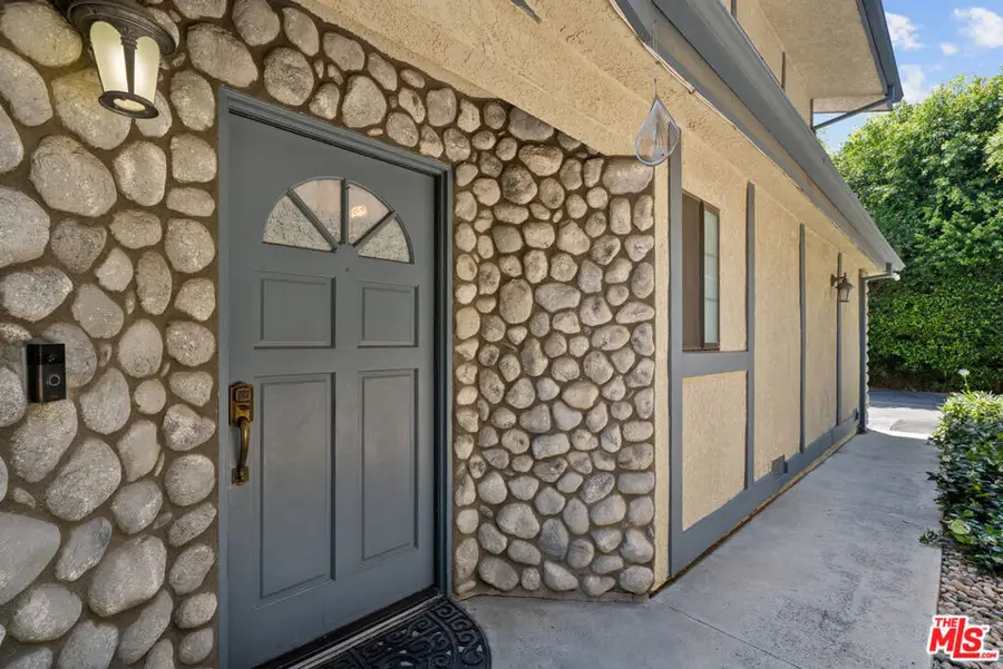 18435 Keswick Street #8, Reseda, CA 91335 - #2