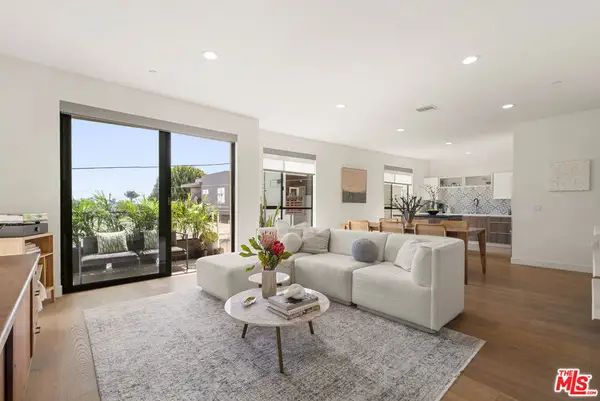 3981 Moore Street #301, Los Angeles, CA 90066
