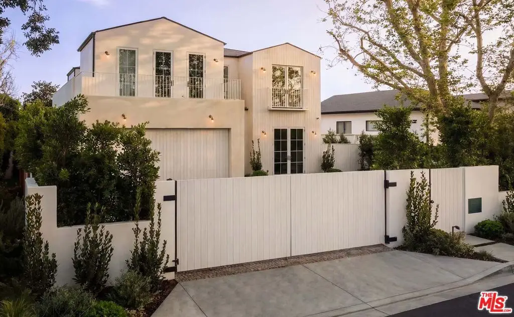 12128 Hesby Street, Valley Village, CA 91607 - #1