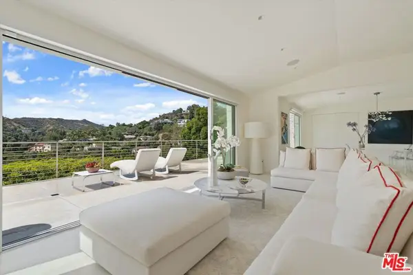 9422 Readcrest Drive, Beverly Hills, CA 90210