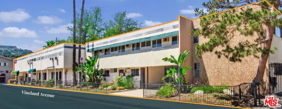 4215 Vineland Avenue, Studio City, CA 91602 - #3