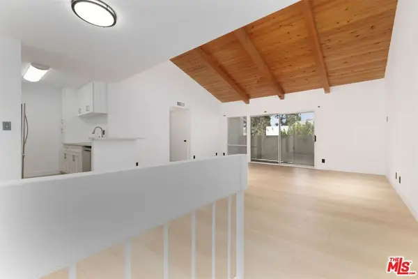 20134 Leadwell Street #334, Winnetka, CA 91306