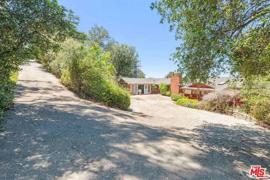 15739 Mulholland Place, Los Angeles, CA 90049 - #2