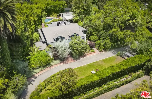 2004 La Brea Terrace, Los Angeles, CA 90046