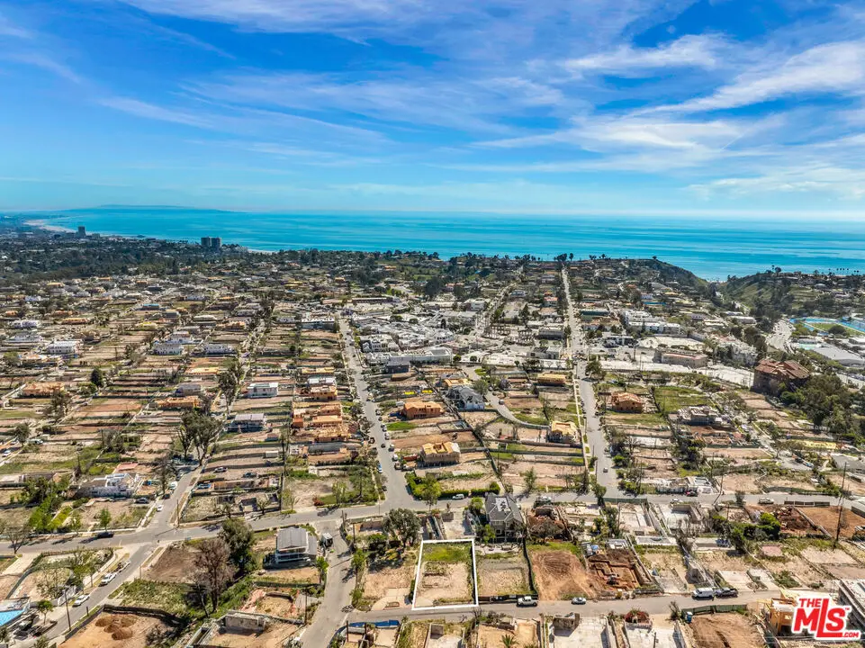 15208 Whitfield Avenue, Pacific Palisades, CA 90272 - #1