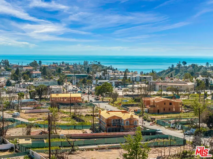 15208 Whitfield Avenue, Pacific Palisades, CA 90272 - #3