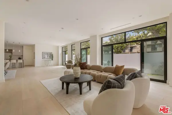 425 N Palm Drive #101, Beverly Hills, CA 90210