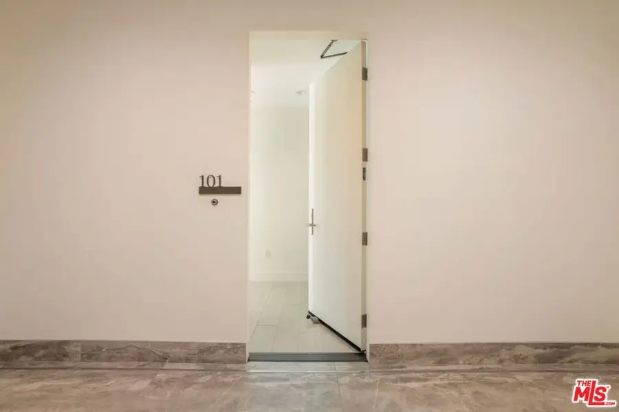 425 N Palm Drive #101, Beverly Hills, CA 90210 - #2