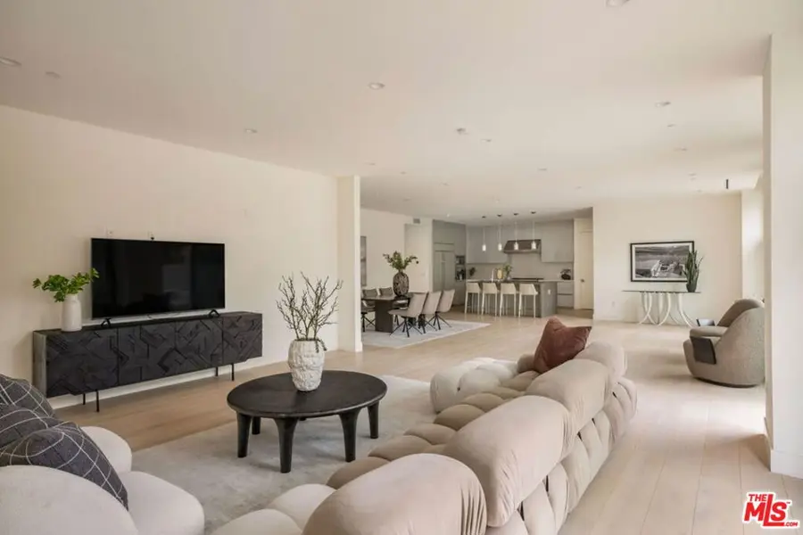 425 N Palm Drive #101, Beverly Hills, CA 90210 - #3
