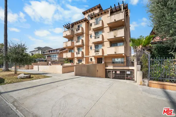 147 N Berendo Street #203, Los Angeles, CA 90004