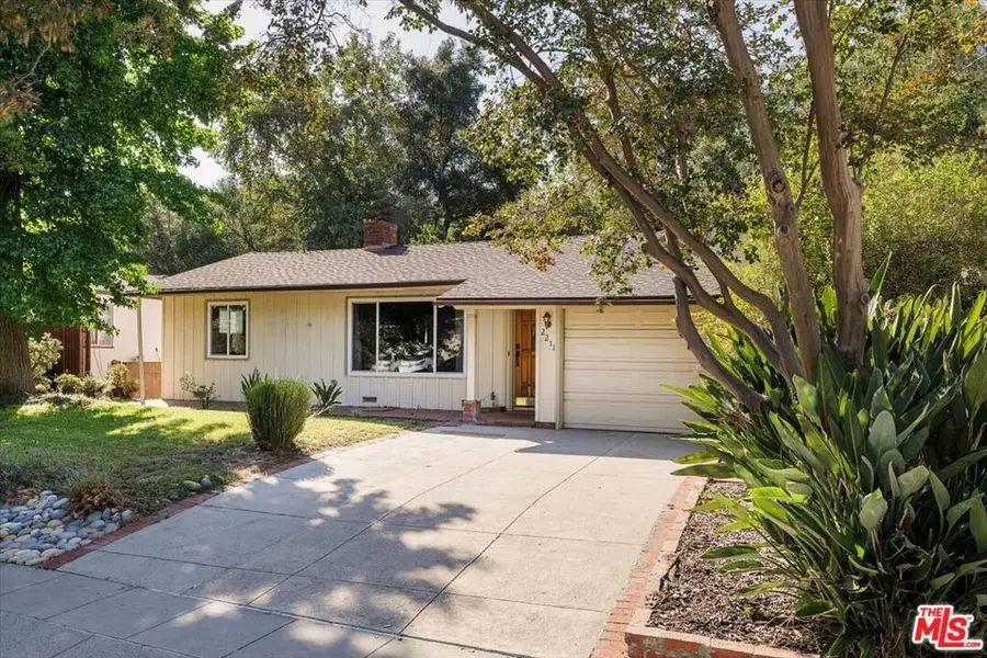 2211 E Chevy Chase Drive, Glendale, CA 91206 - #3