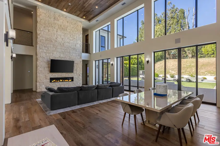 4607 Vanalden Avenue, Tarzana, CA 91356 - #3
