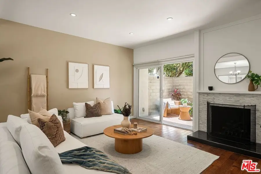 32 Village Parkway, Santa Monica, CA 90405 - #3