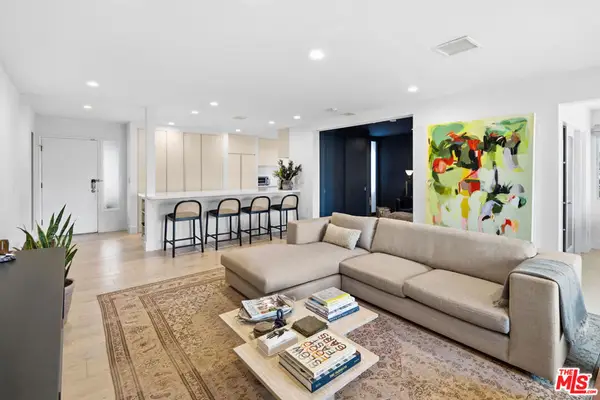 930 California Avenue #301, Santa Monica, CA 90403