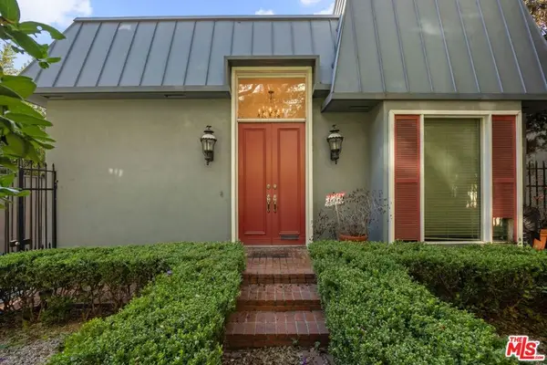 9044 Elevado Street, West Hollywood, CA 90069