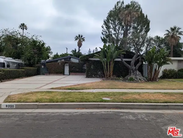 6220 Oakdale Avenue, Woodland Hills, CA 91367