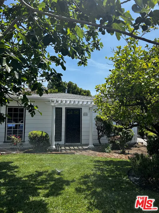 4232 Sunnyslope Ave., Sherman Oaks, CA 91423 - #1