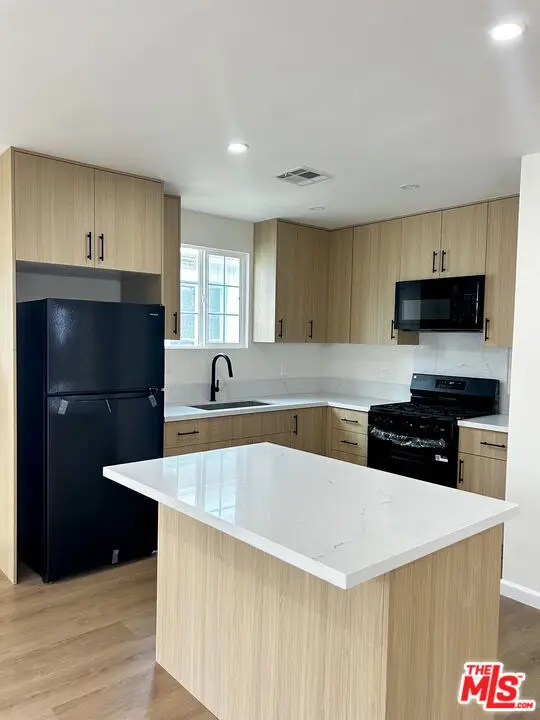 4232 Sunnyslope Ave., Sherman Oaks, CA 91423 - #3
