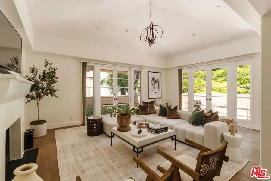 9024 Cynthia Street #204, West Hollywood, CA 90069 - #2