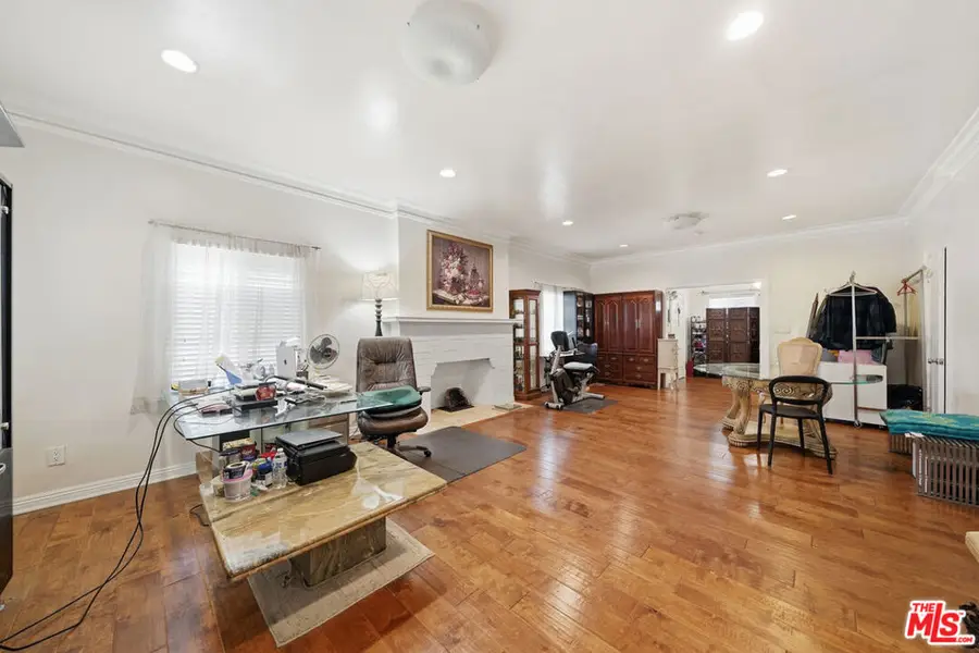 826 Crenshaw Boulevard, Los Angeles, CA 90005 - #3