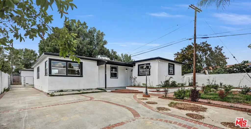 14519 Fox Street, San Fernando, CA 91345 - #1