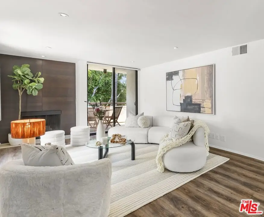 911 N Kings Road #321, West Hollywood, CA 90069 - #2