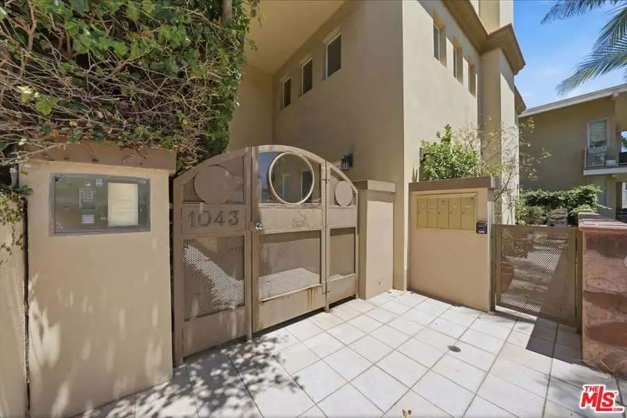 1043 11th Street #3, Santa Monica, CA 90403 - #2