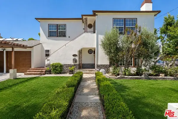 11241 Peach Grove Street, North Hollywood, CA 91601