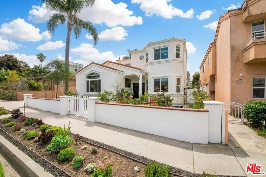 218 Indianapolis Avenue, Huntington Beach, CA 92648 - #3