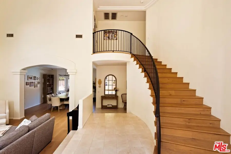 5150 Bellaire Avenue, Valley Village, CA 91607 - #3